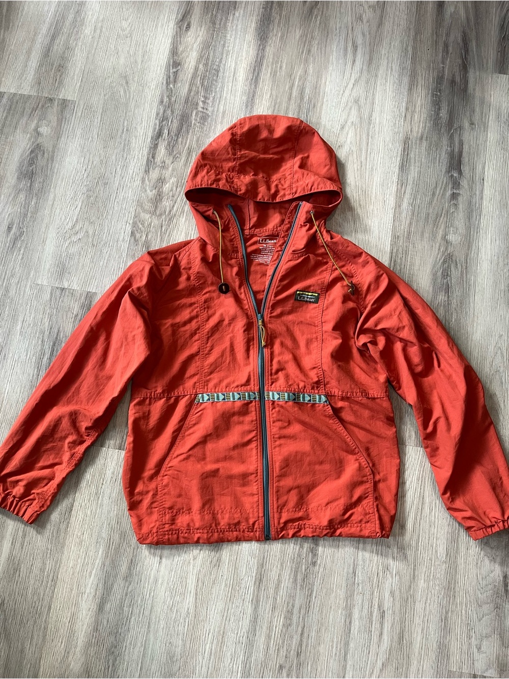 Womens L.L.Bean Mountain Classic Full-Zip jacket Windbreaker. Size Medium Petite